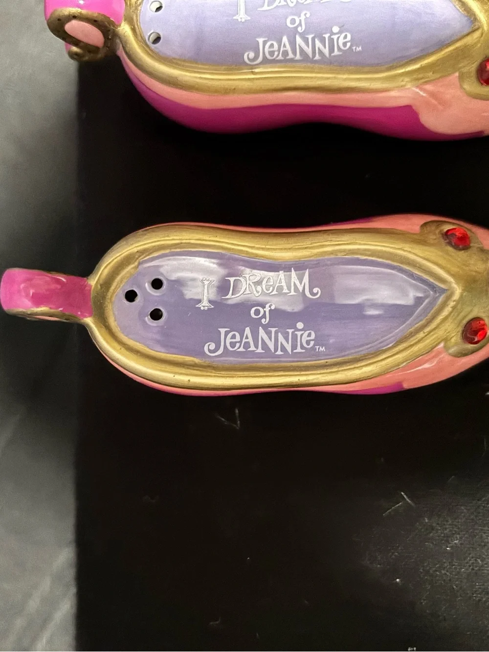 Vintage 2000 Vandor I Dream of Jeannie Shoe Salt & Pepper Shakers NIB